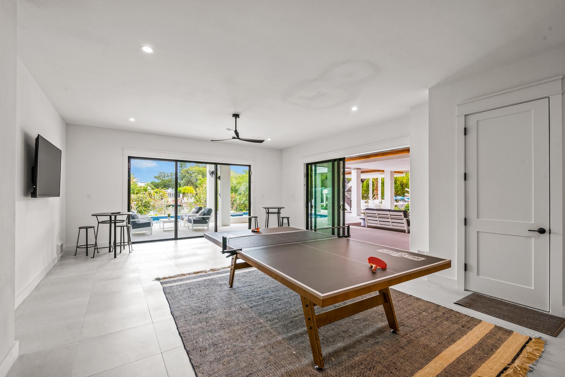 225 Ringling