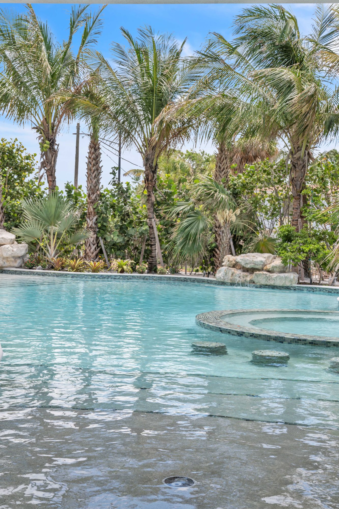 4051 Gulf of Mexico Dr