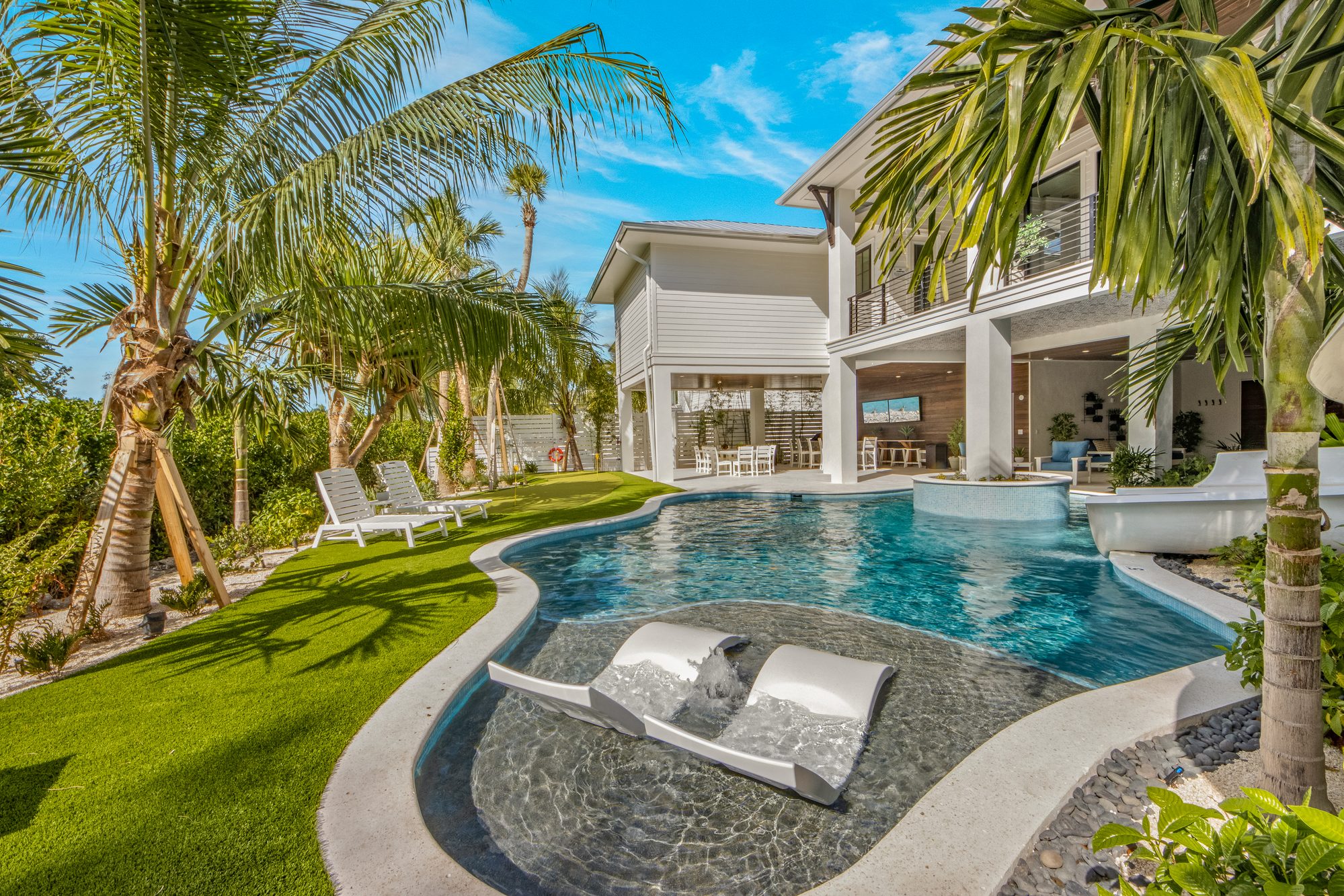 540 Peacock St